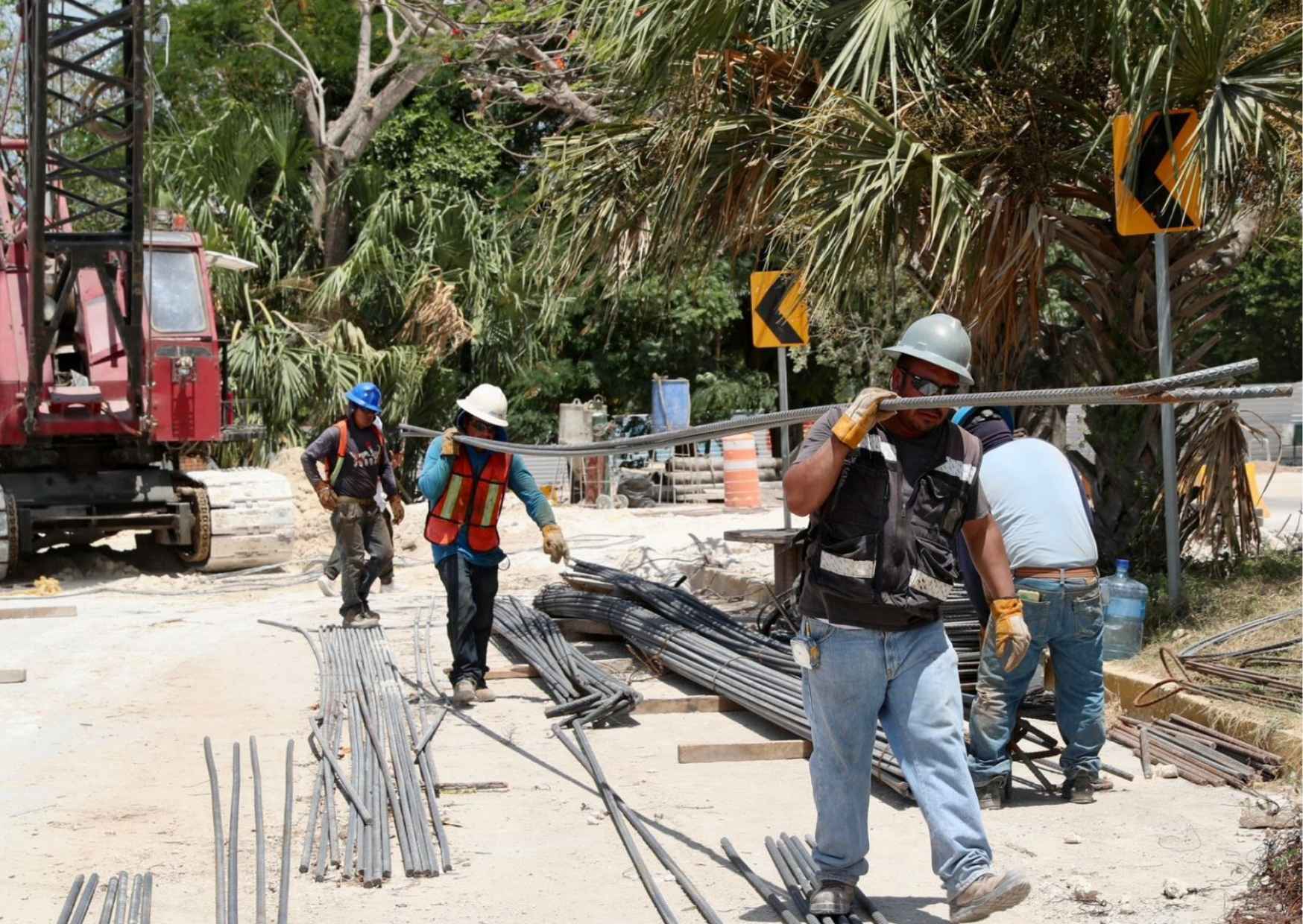 Una construcción puede reunir varias empresas y patrones dentro del mismo terreno.