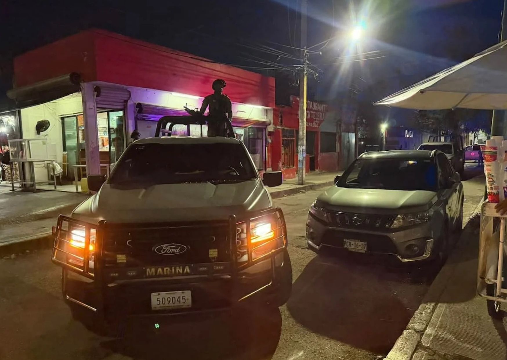 El restaurante La Pasadita quedó asegurado después de un cateo realizado en el centro de Cancún.